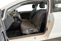 valkoinen Volkswagen Golf 2013 kuva 6.