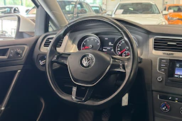valkoinen Volkswagen Golf 2013 kuva 11.