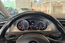 valkoinen Volkswagen Golf 2013 kuva 12.