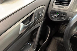 valkoinen Volkswagen Golf 2013 kuva 14.