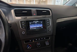 valkoinen Volkswagen Golf 2013 kuva 17.
