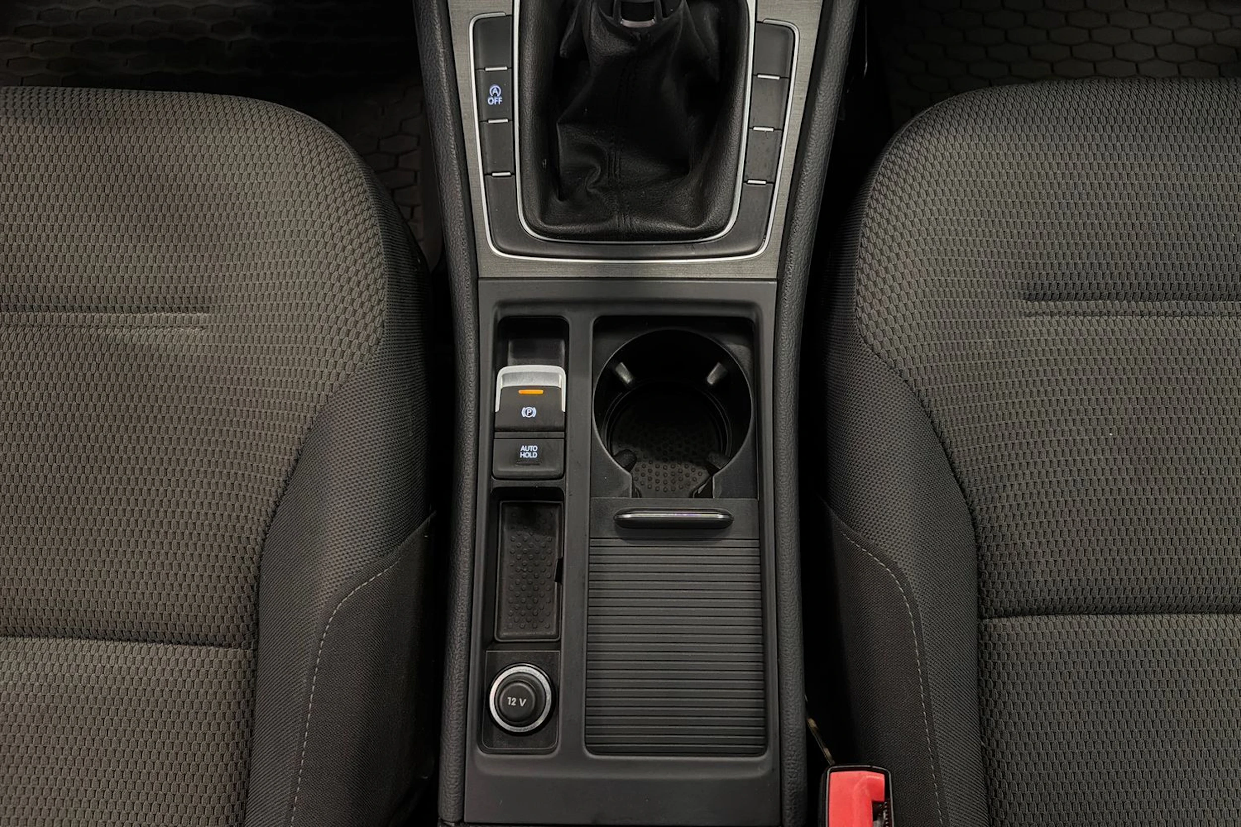valkoinen Volkswagen Golf 2013 kuva 20.