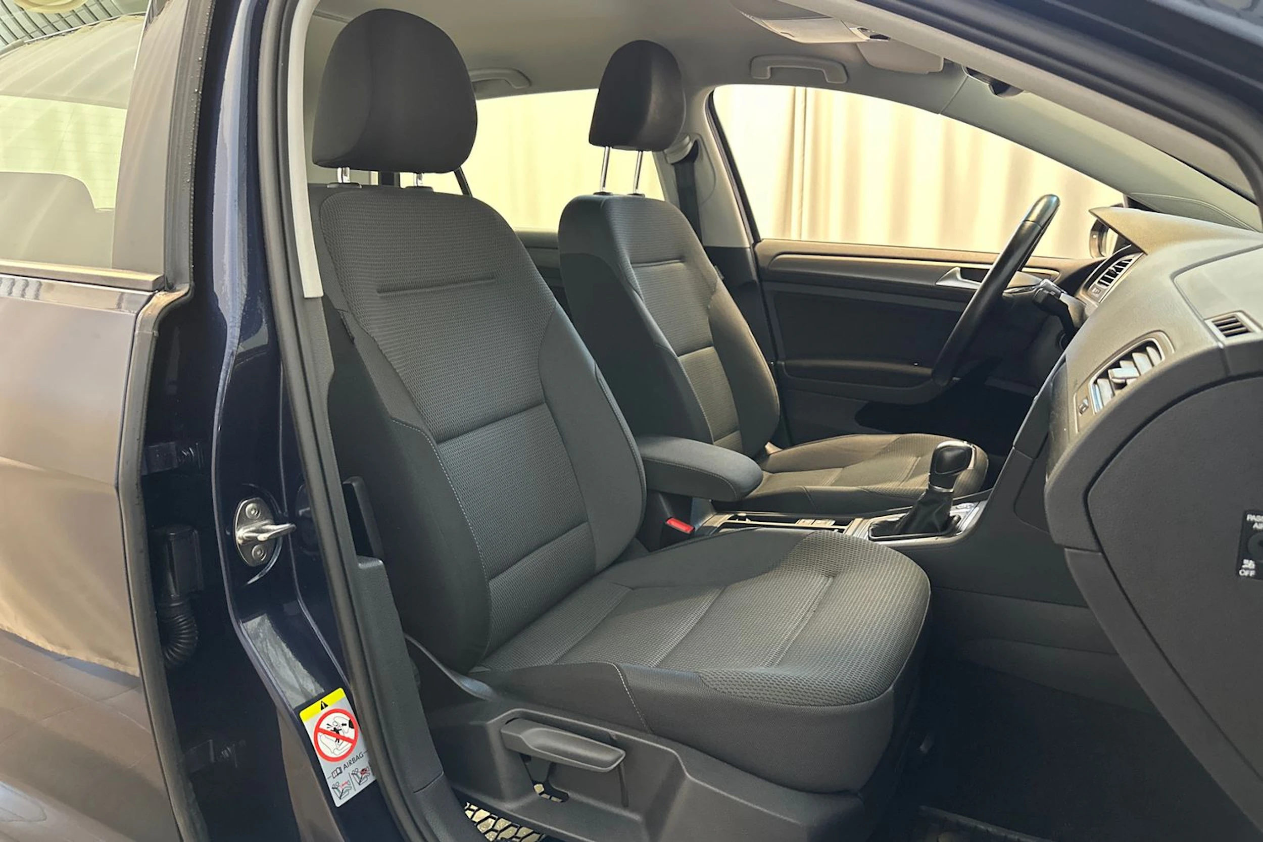 met. sininen Volkswagen Golf 2013 kuva 11.