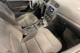 sininen Volkswagen Golf 2013 kuva 18.