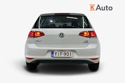 valkoinen Volkswagen Golf 2013 kuva 3.