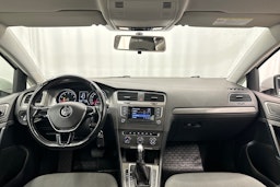 valkoinen Volkswagen Golf 2013 kuva 9.