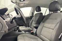 valkoinen Volkswagen Golf 2013 kuva 10.