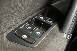 valkoinen Volkswagen Golf 2013 kuva 17.