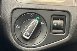 valkoinen Volkswagen Golf 2013 kuva 18.