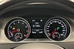 valkoinen Volkswagen Golf 2013 kuva 22.