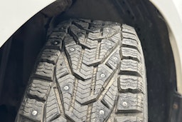 valkoinen Volkswagen Golf 2013 kuva 29.