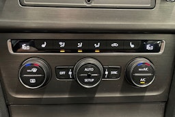 harmaa Volkswagen Golf 2013 kuva 21.