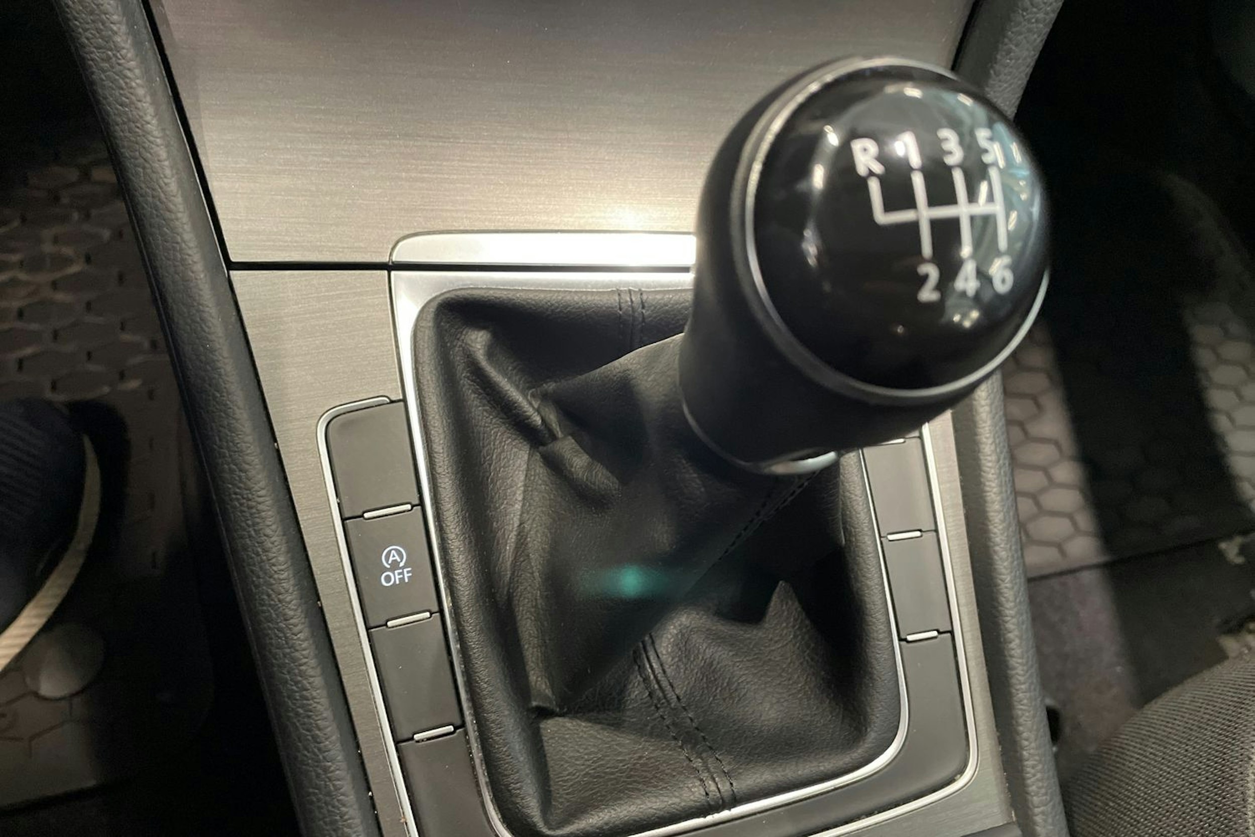 harmaa Volkswagen Golf 2013 kuva 22.