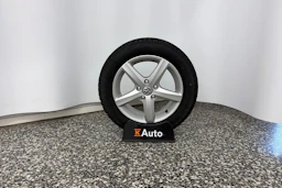 Musta Volkswagen GOLF 2013 kuva 10.