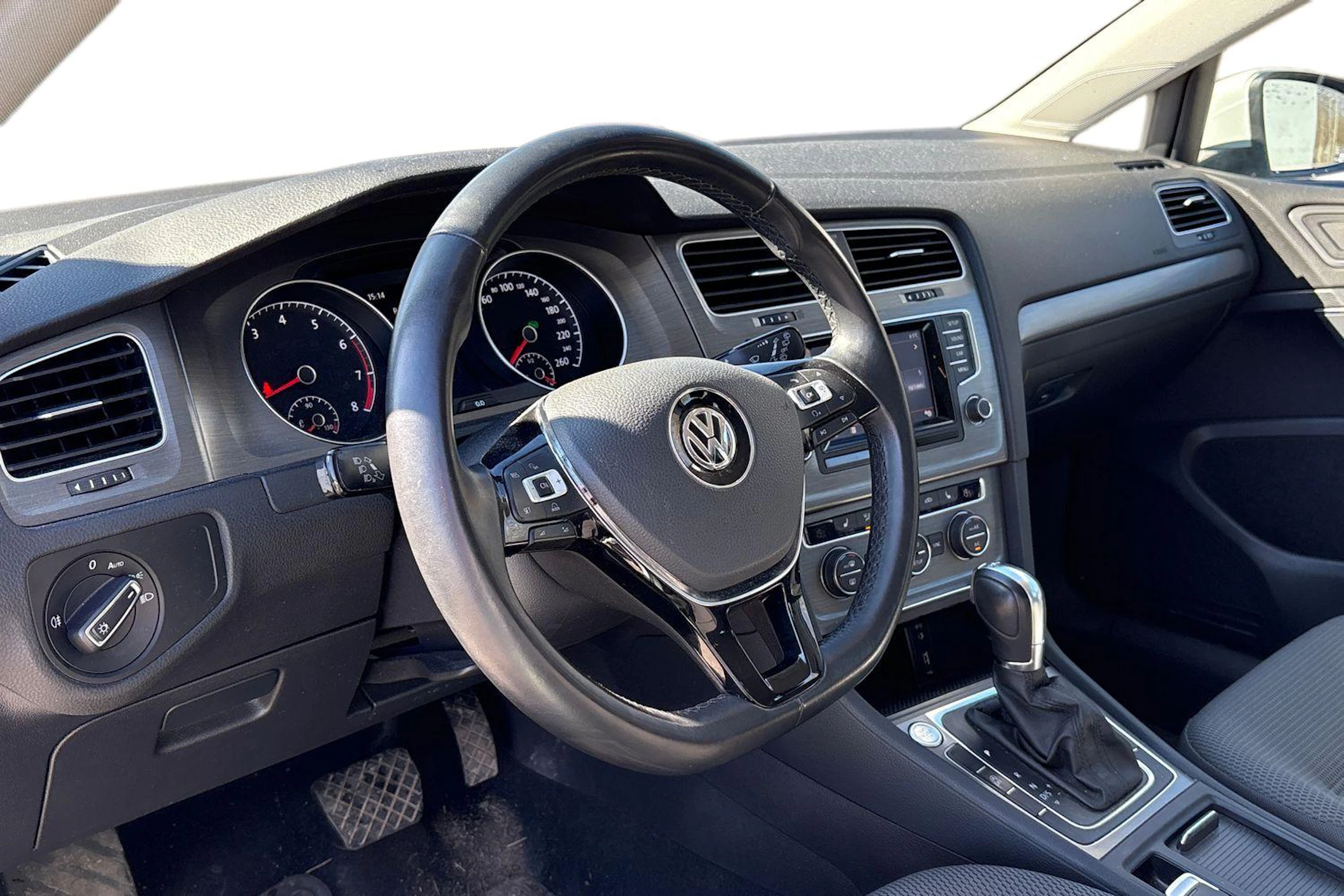 Valkoinen Volkswagen GOLF 2013 kuva 3.