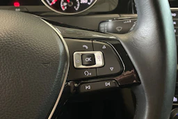 musta Volkswagen Golf 2014 kuva 13.