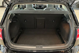 musta Volkswagen Golf 2014 kuva 24.