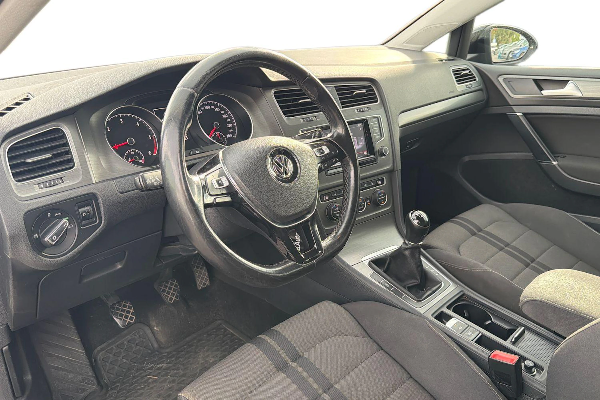 musta Volkswagen Golf 2014 kuva 3.