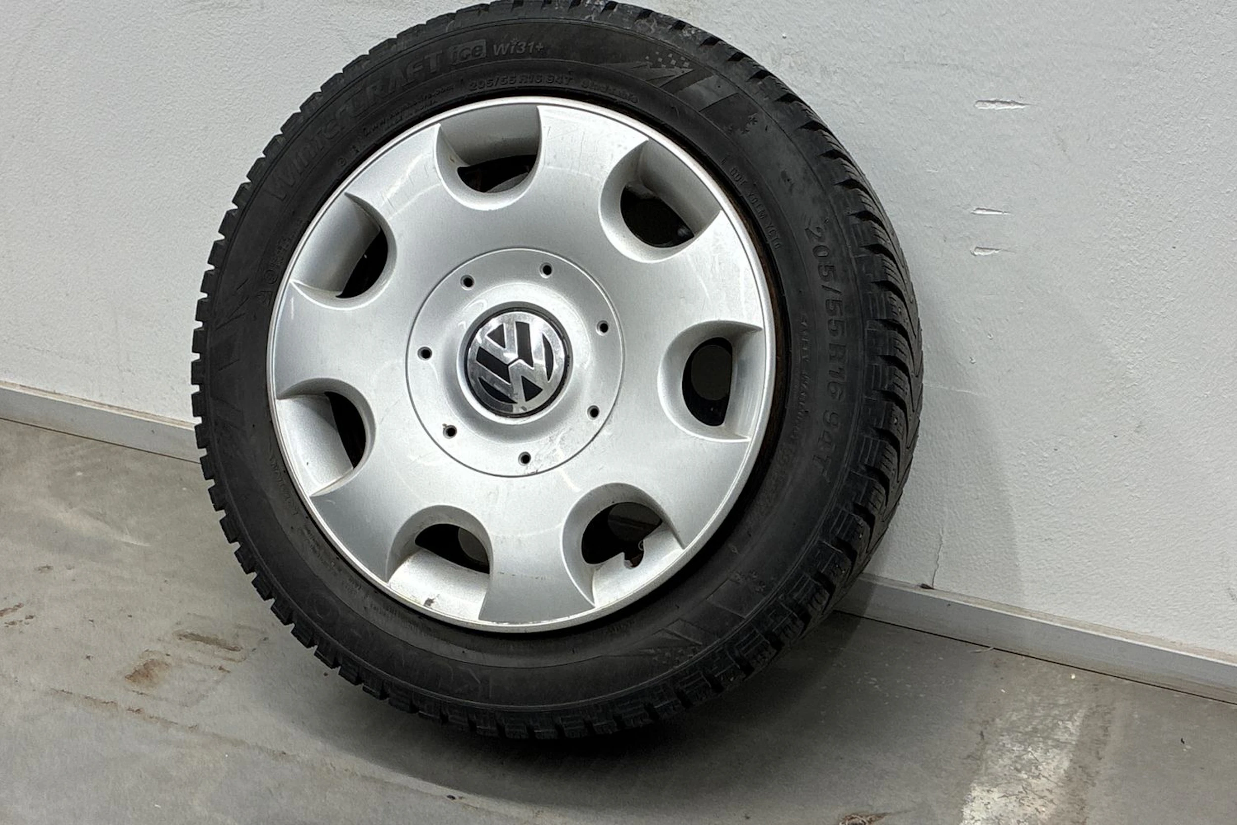 musta Volkswagen Golf 2014 kuva 10.