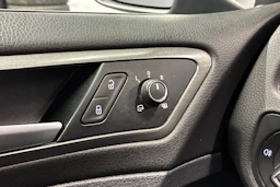 musta Volkswagen Golf 2014 kuva 16.