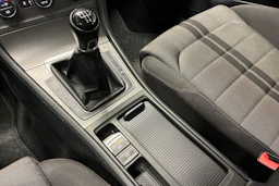 musta Volkswagen Golf 2014 kuva 18.