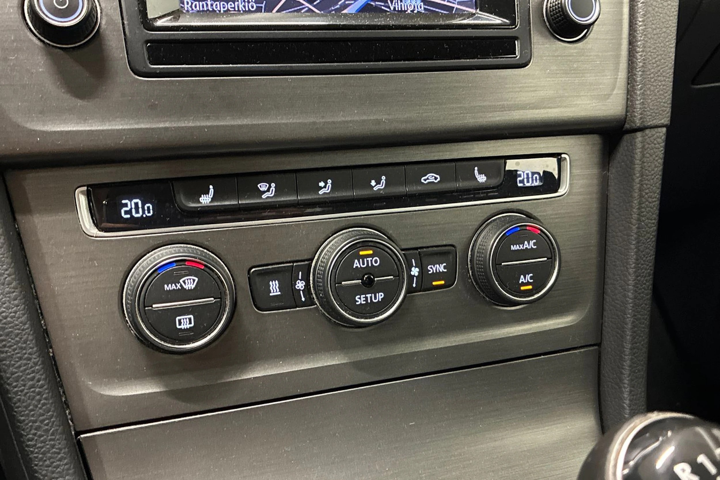 musta Volkswagen Golf 2014 kuva 19.