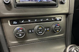 musta Volkswagen Golf 2014 kuva 19.