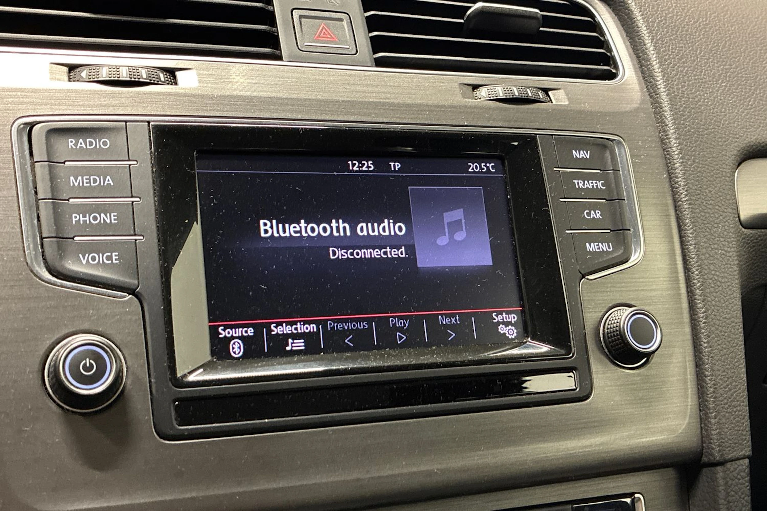 musta Volkswagen Golf 2014 kuva 20.