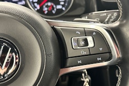 musta Volkswagen Golf 2014 kuva 17.