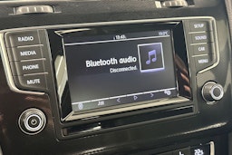 musta Volkswagen Golf 2014 kuva 20.