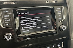 musta Volkswagen Golf 2014 kuva 22.