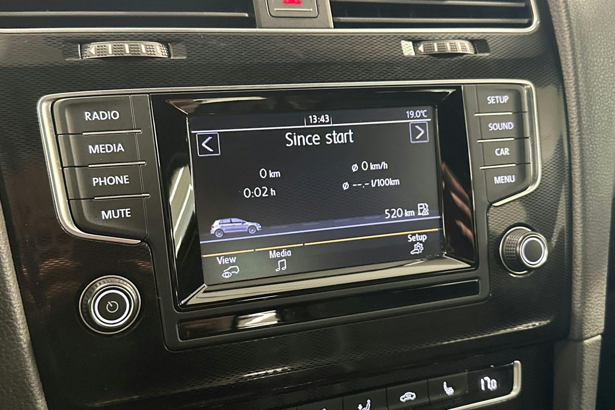 musta Volkswagen Golf 2014 kuva 23.