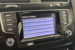 musta Volkswagen Golf 2014 kuva 25.