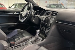 musta Volkswagen Golf 2014 kuva 38.