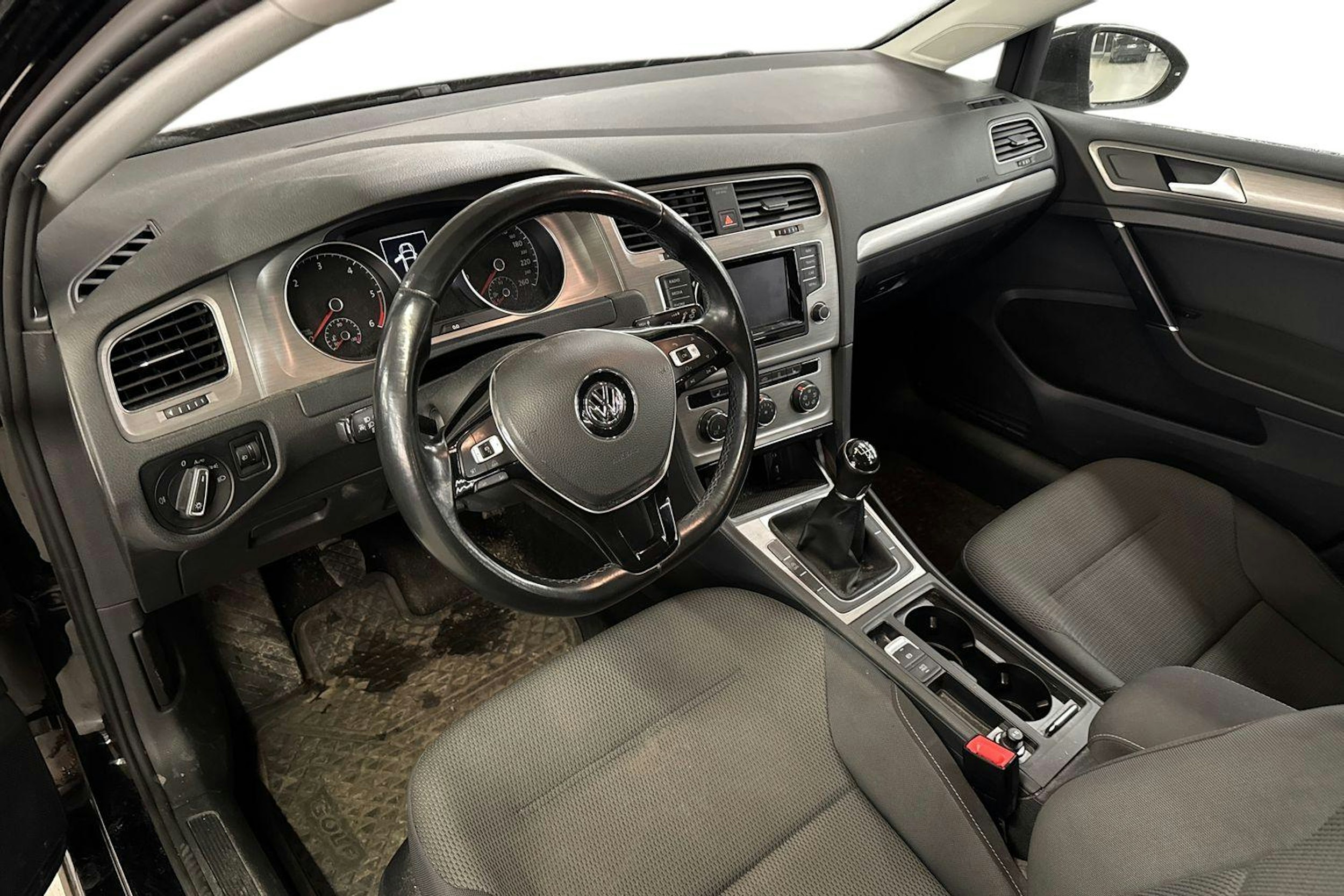 musta Volkswagen Golf 2014 kuva 3.