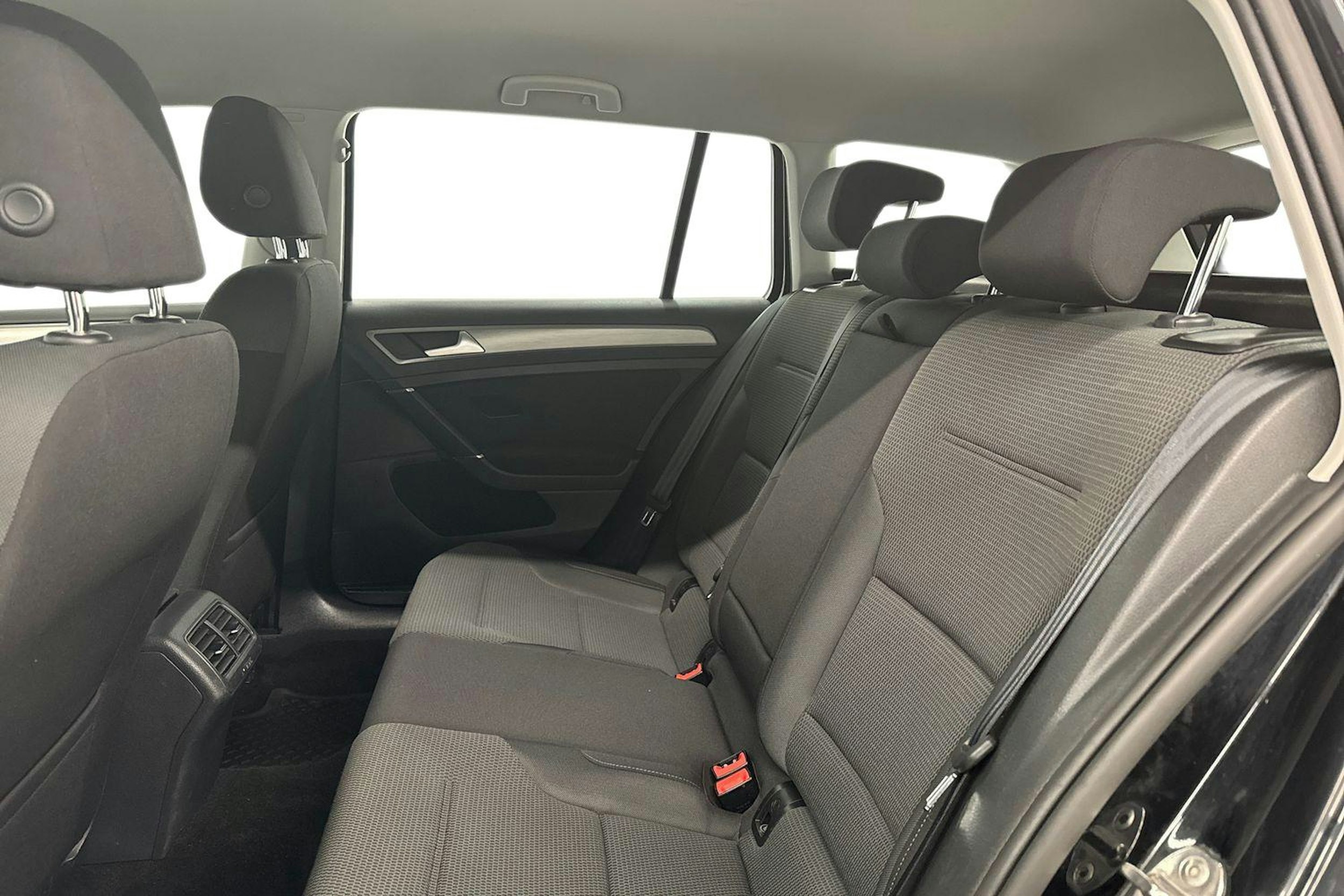 musta Volkswagen Golf 2014 kuva 10.