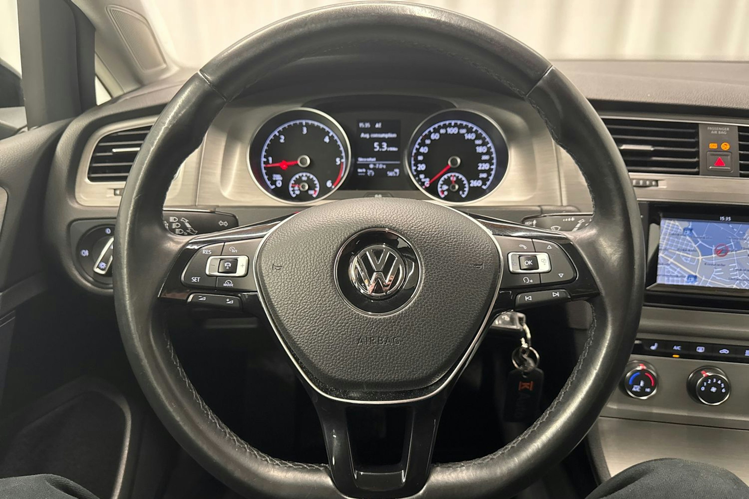 musta Volkswagen Golf 2014 kuva 14.