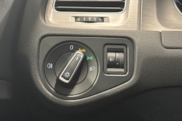 musta Volkswagen Golf 2014 kuva 18.