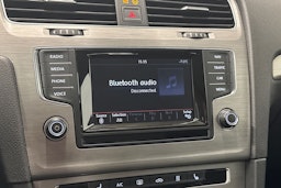 musta Volkswagen Golf 2014 kuva 20.