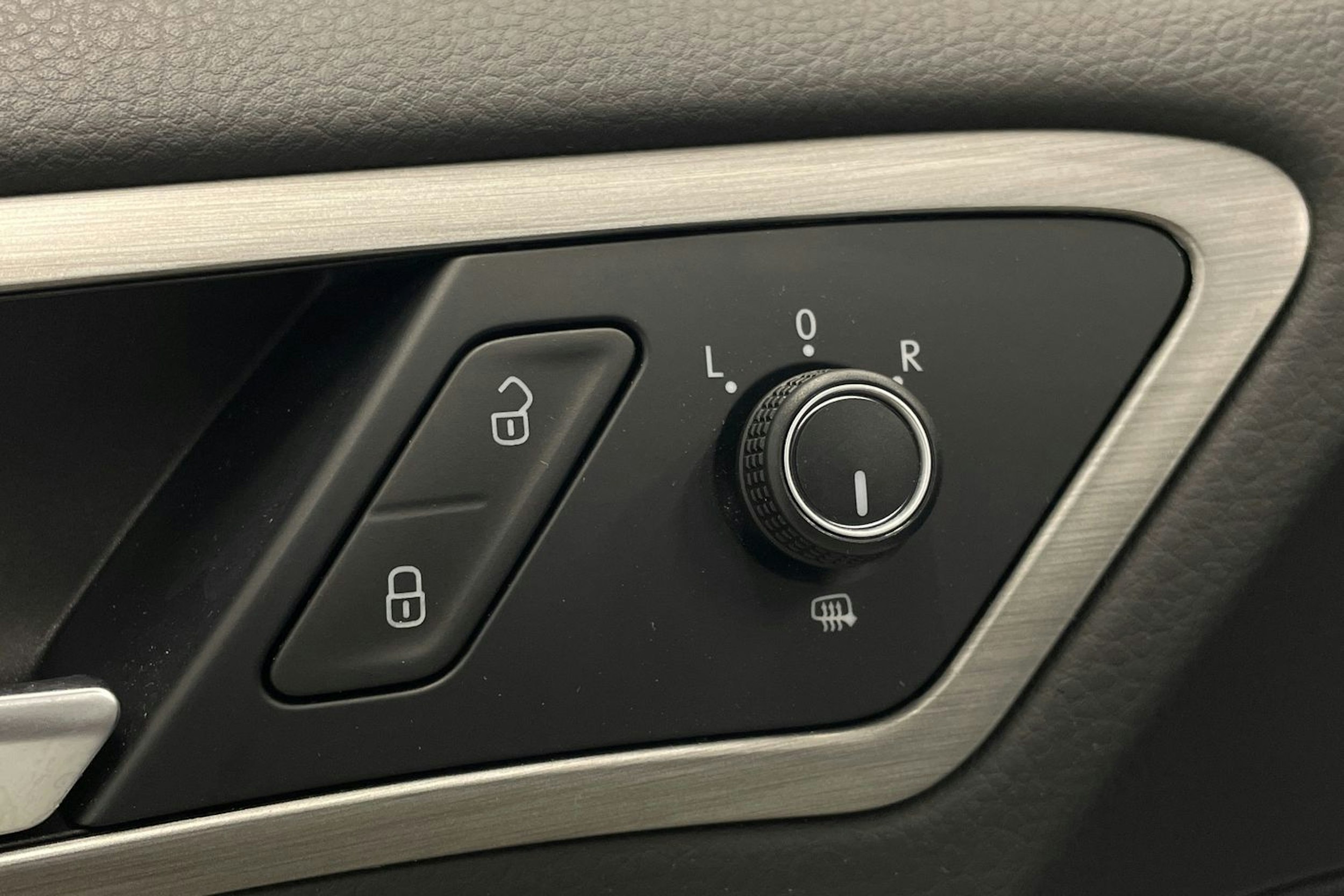 Valkoinen Volkswagen GOLF 2014 kuva 15.