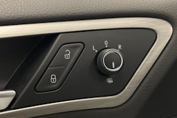 Valkoinen Volkswagen GOLF 2014 kuva 15.