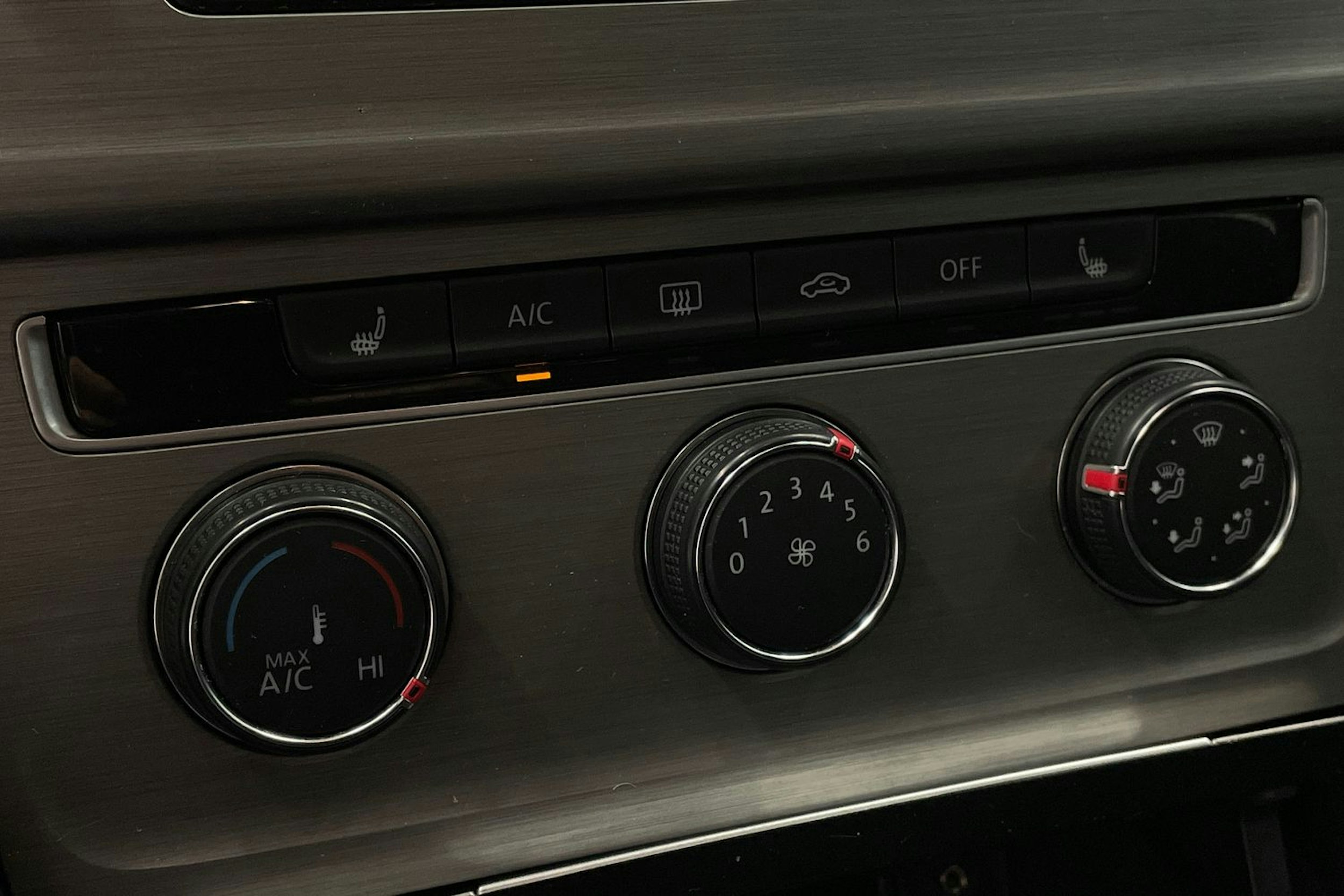 Valkoinen Volkswagen GOLF 2014 kuva 19.