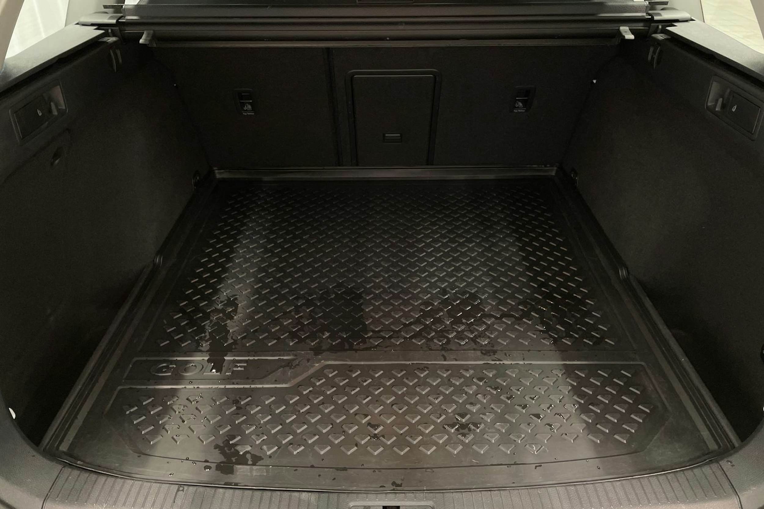 Valkoinen Volkswagen GOLF 2014 kuva 21.