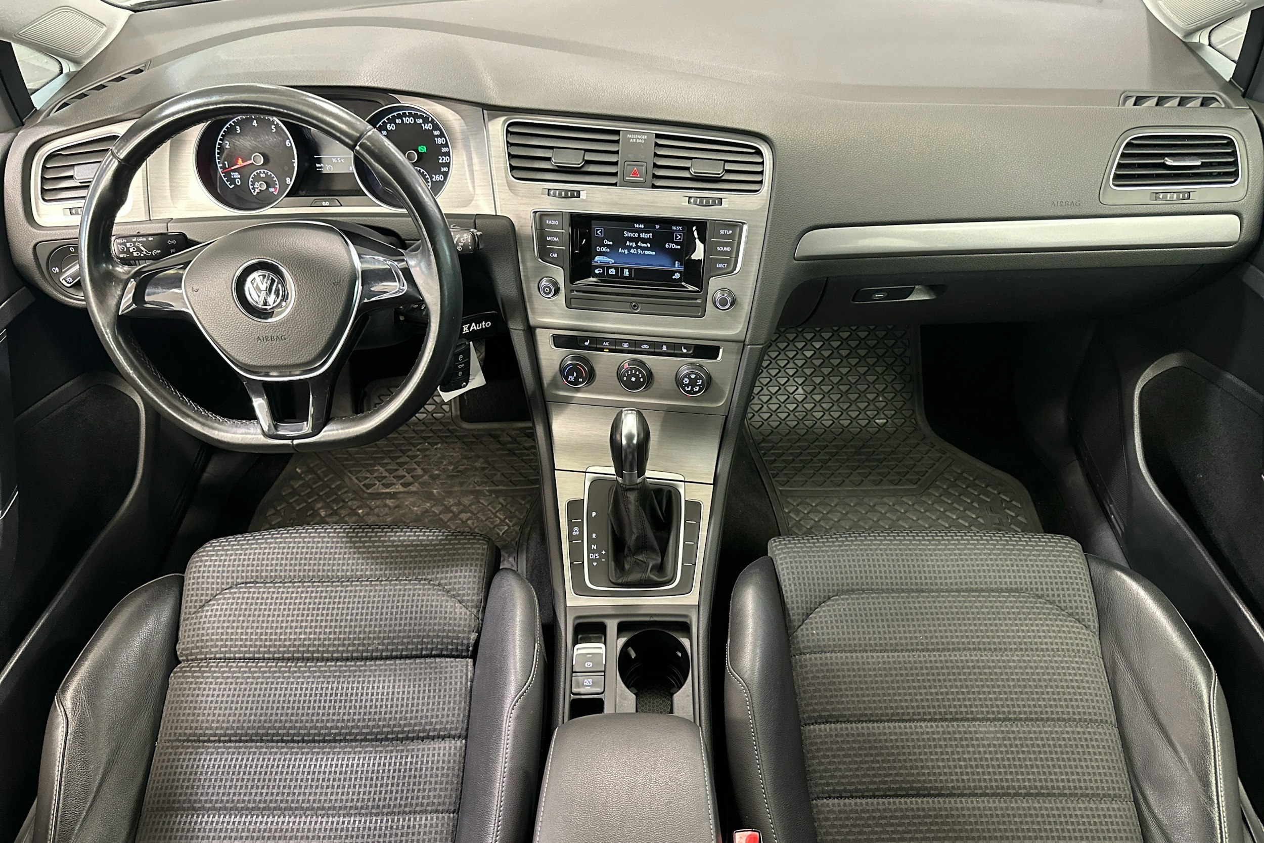 valkoinen Volkswagen Golf 2014 kuva 7.