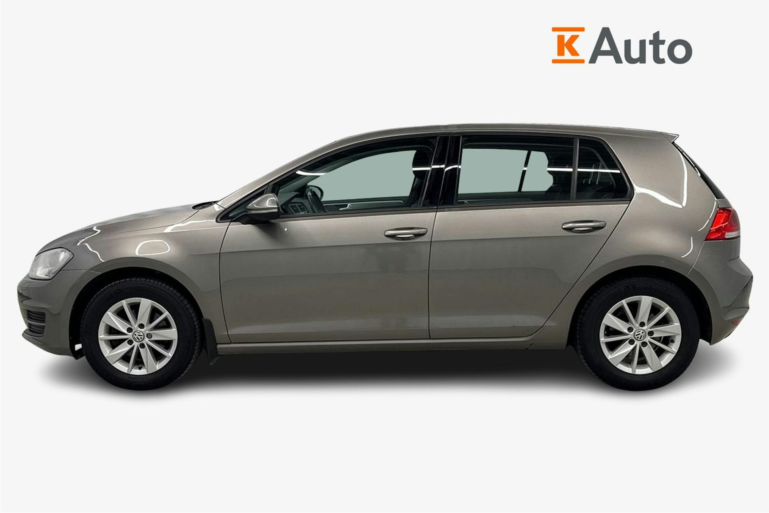 harmaa Volkswagen Golf 2015 kuva 6.