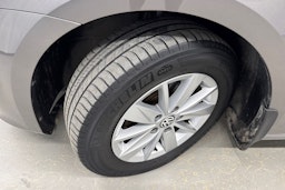 harmaa Volkswagen Golf 2015 kuva 11.