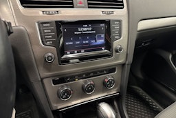 harmaa Volkswagen Golf 2015 kuva 19.