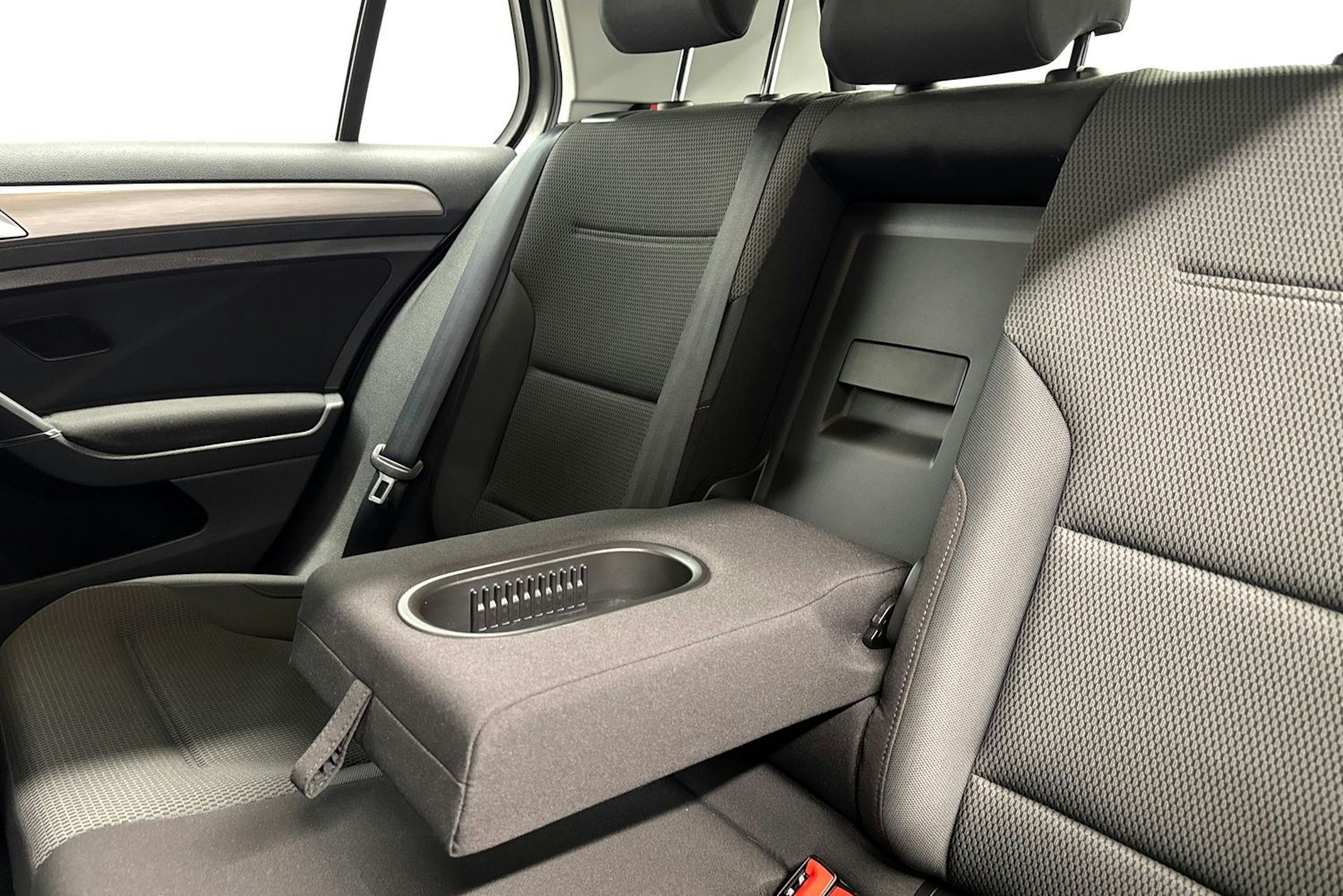 harmaa Volkswagen Golf 2015 kuva 25.