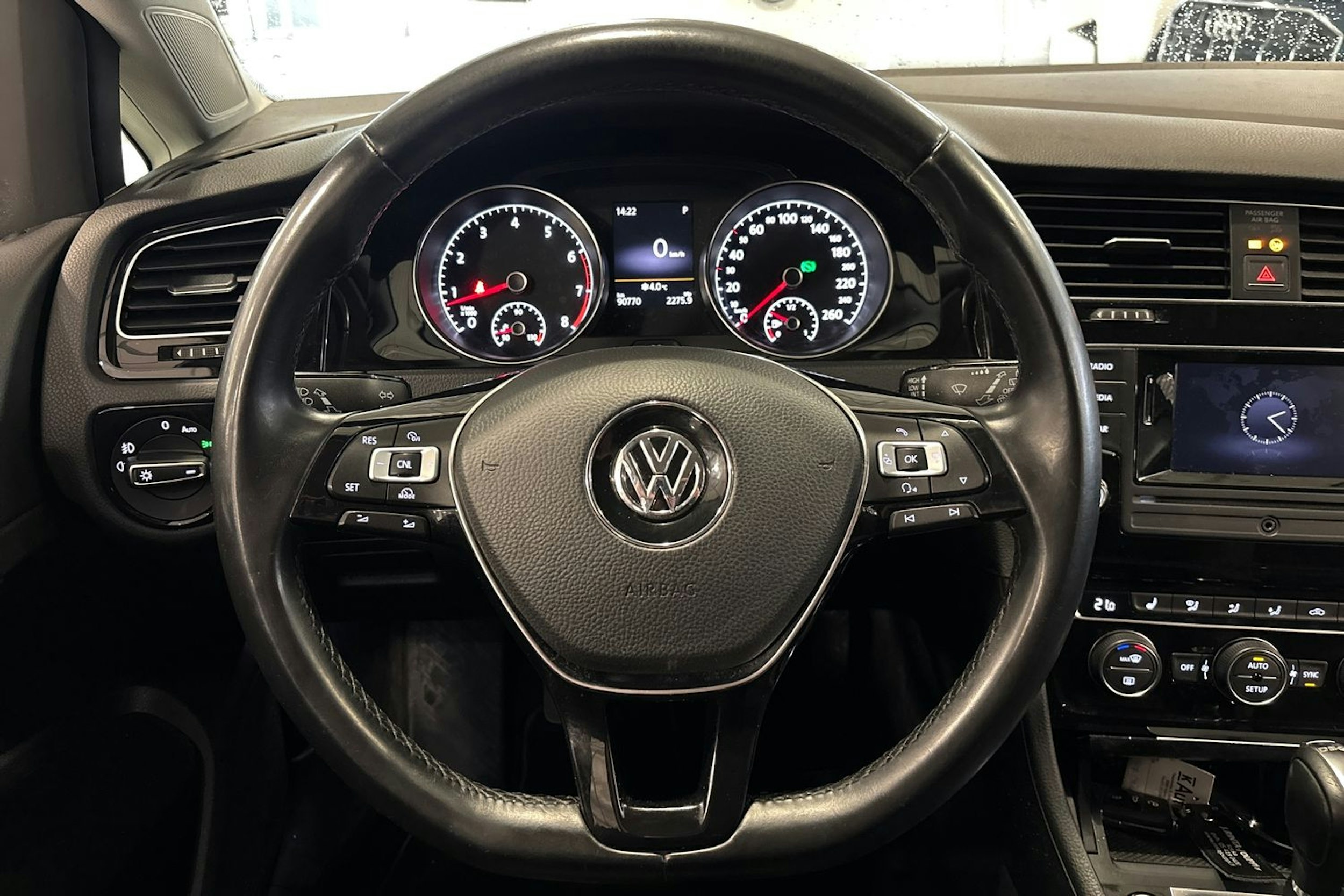 harmaa Volkswagen Golf 2014 kuva 17.