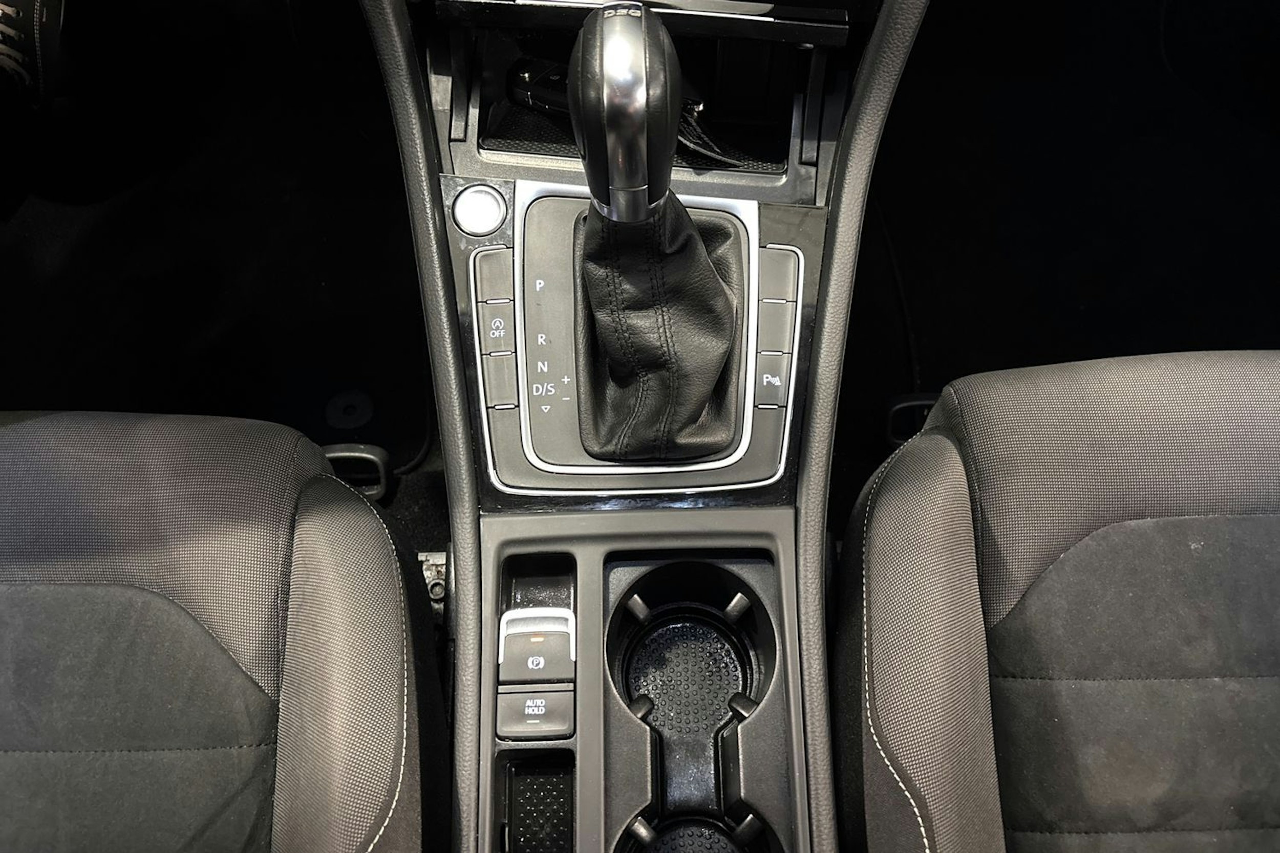 harmaa Volkswagen Golf 2014 kuva 21.